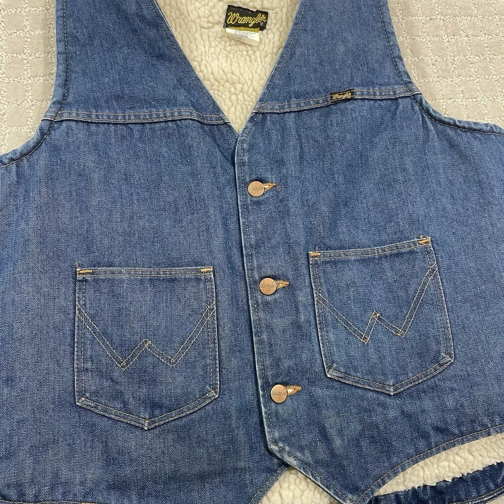 Vintage 70s Wrangler Sherpa Lined Denim Size‎ Large Cowboy Western Jean Vest